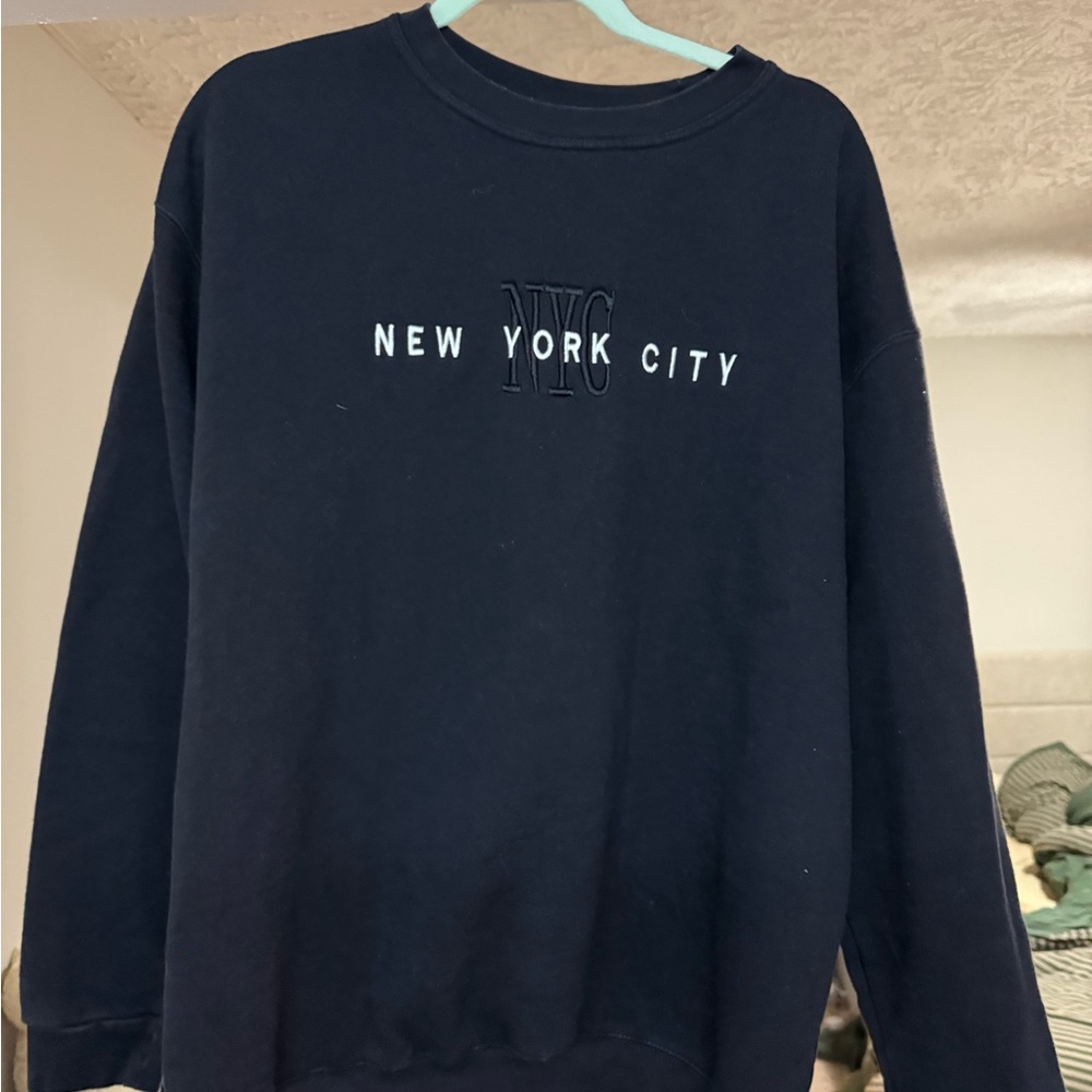 Black NYC crewneck